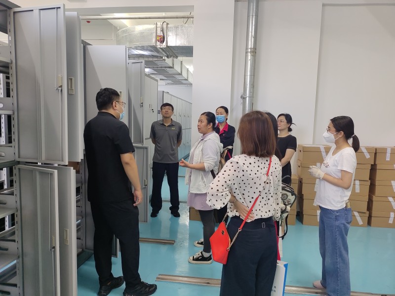 鍦拌川璧勬枡涓績鍏徃椤哄埄瀹屾垚妗ｆ绉讳氦宸ヤ綔 (1)_鍓湰.jpg